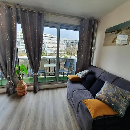 Lägenhet 4 Pers Avec Piscine & Parking ,acces Direct