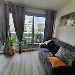 아파트 4 Pers Avec Piscine & Parking ,acces Direct
